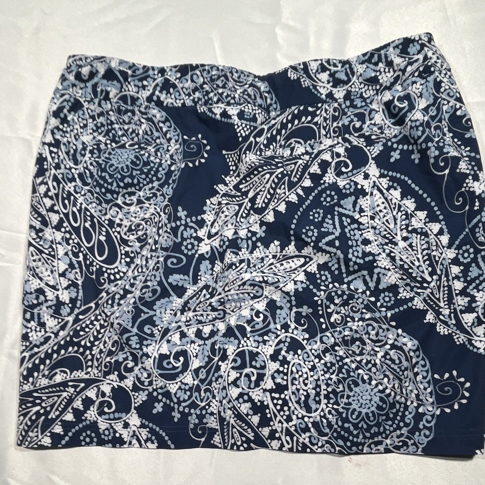 Zenergy by Chico's Women's Golf Skort Blue/White Paisley Size 3 Zipper Pockets - Picture 8 of 9